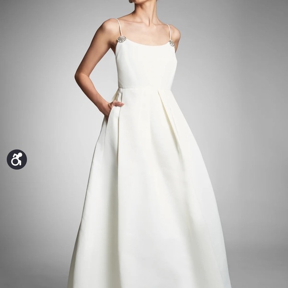 Sachin & Babi

Gwen A-Line Gown - Picture 4 of 4